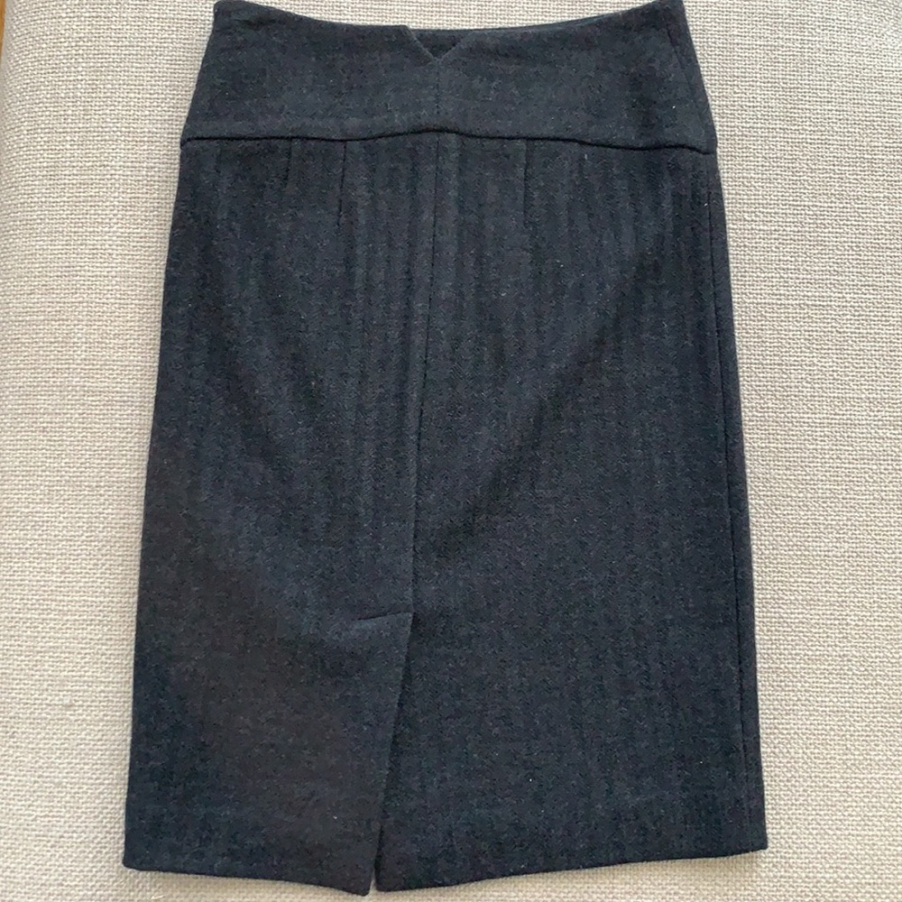 Dark gray wool skirt - Picture 4 of 4